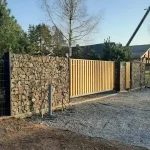 коричневый забор